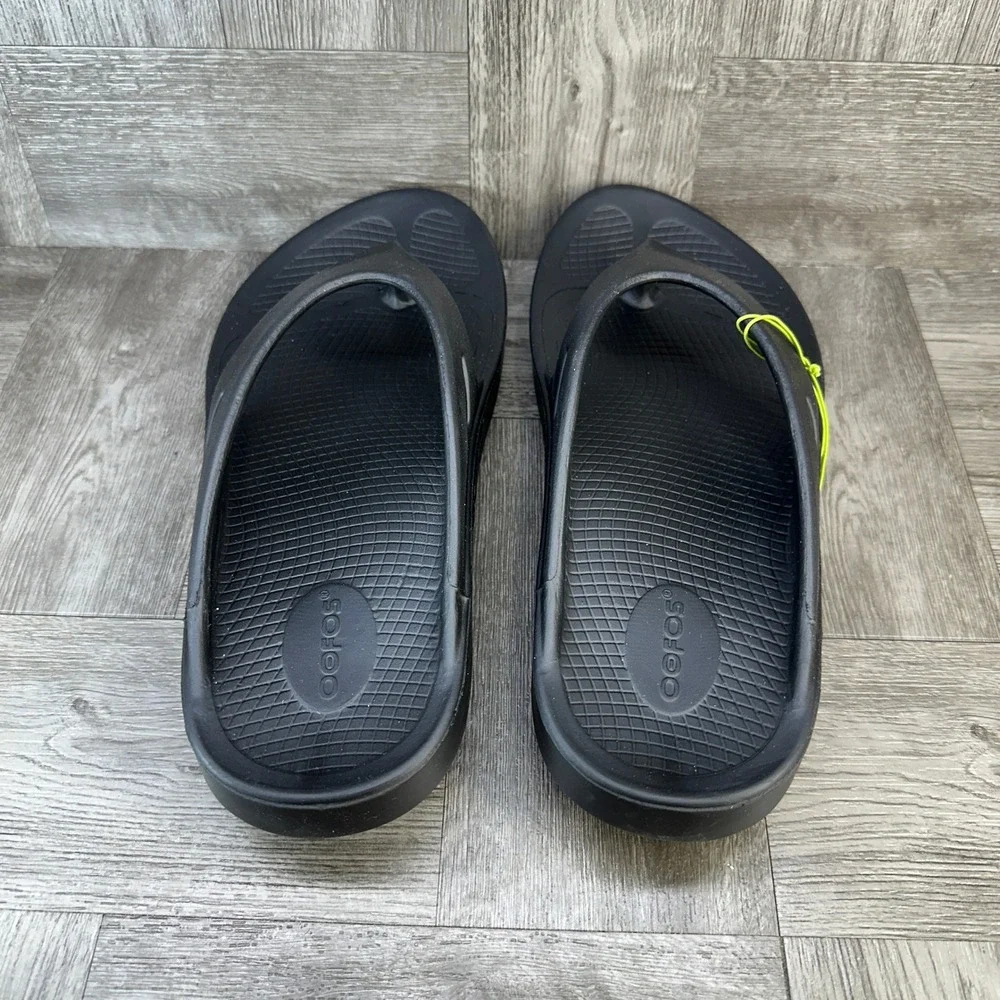 Oofos OOriginal Sandals Mens 10 Womens 12 Black New Recovery Flip Flop Thong